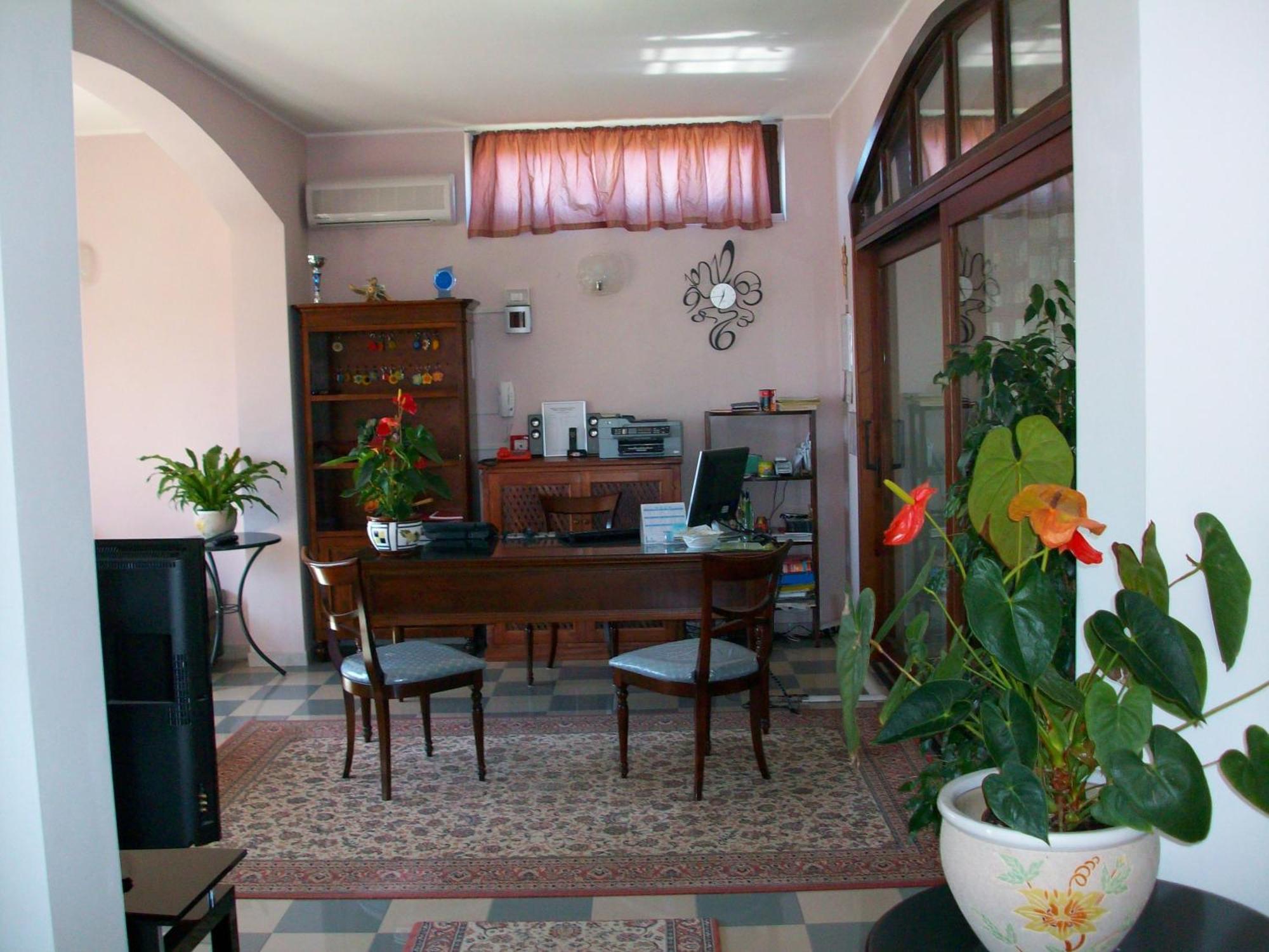 Residence Hotel La Commenda มอนเตเฟียสโกเน ภายนอก รูปภาพ