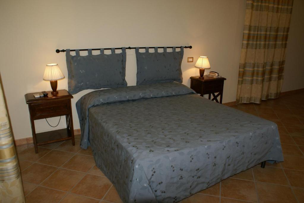 Residence Hotel La Commenda มอนเตเฟียสโกเน ภายนอก รูปภาพ